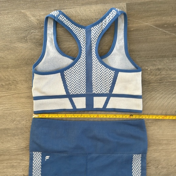 Fabletics Two Piece Seamless Matching Set - Picture 4 of 9